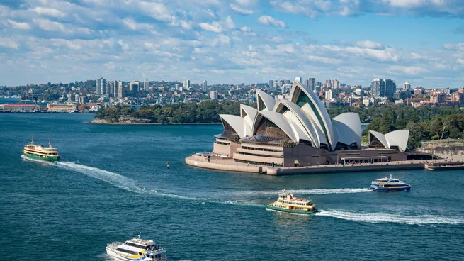 Con ciudades como Sydney, Melbourne, Brisbane y Adelaide en foco, Australia combina demanda firme, oferta limitada y un sistema de crédito hipotecario fuerte.