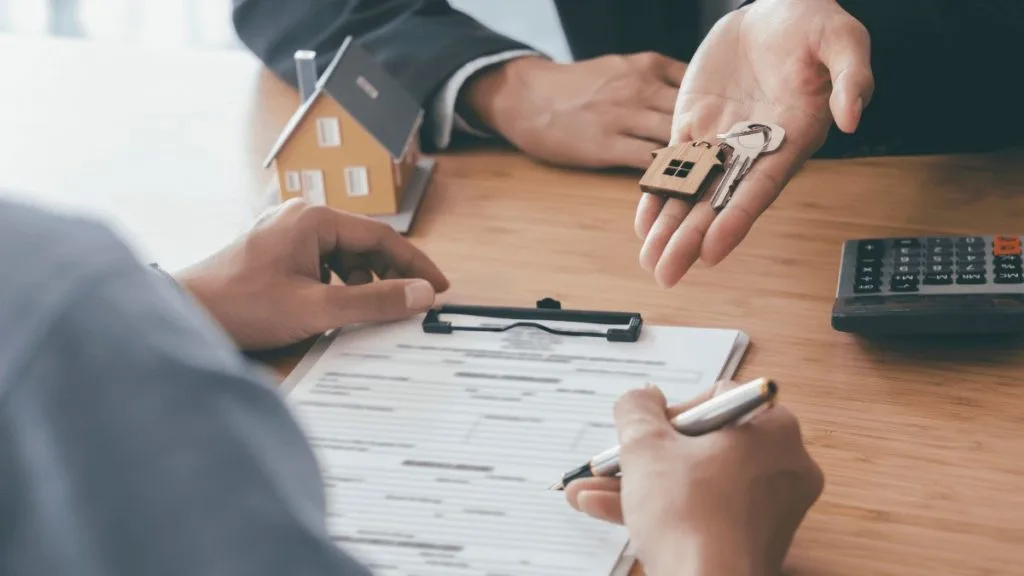 Se trata de un modelo que permite invertir desde pequeñas cantidades y diversificar riesgos en proyectos inmobiliarios.